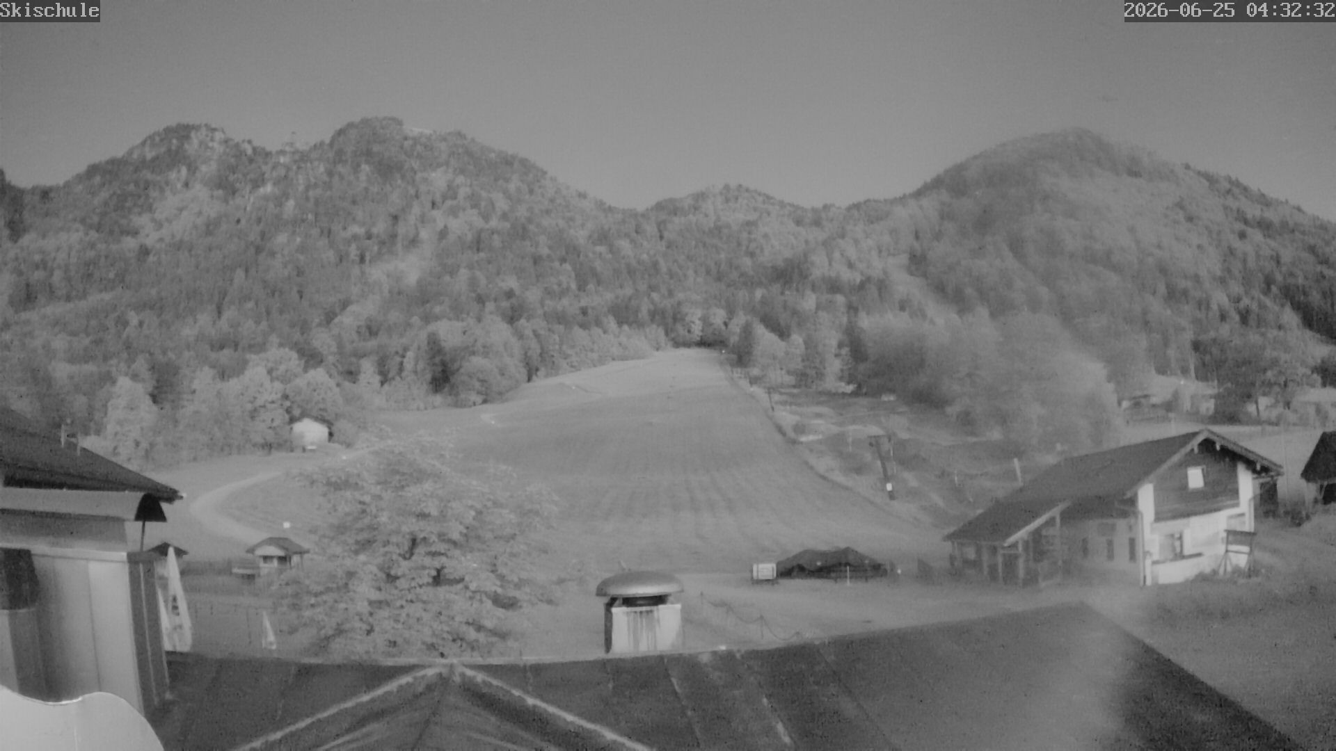 Archived image Webcam Streidlhang slope, Brauneck
