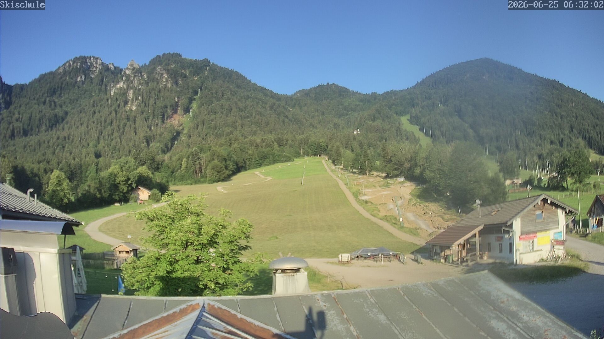 Archived image Webcam Streidlhang slope, Brauneck