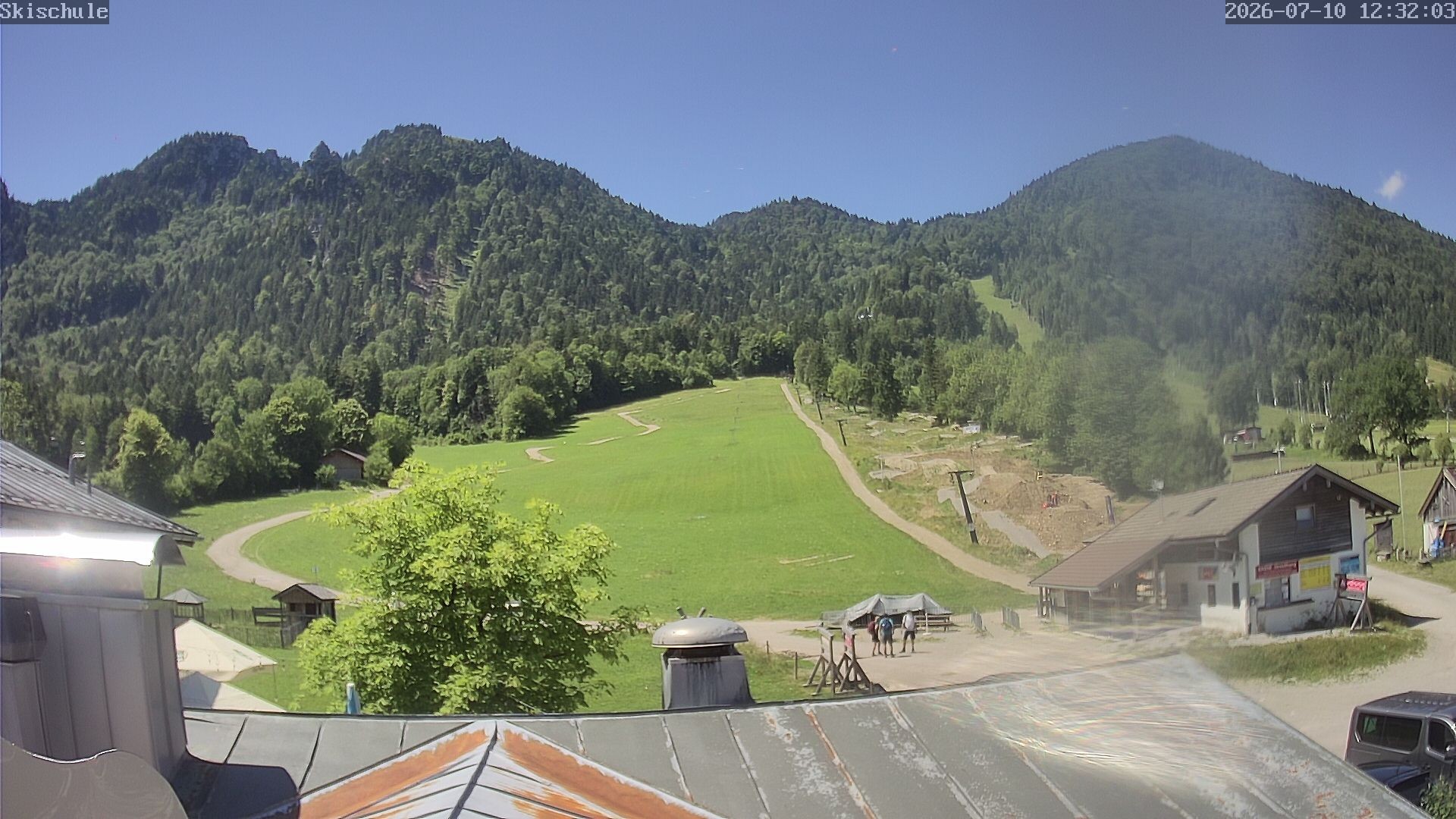 Archived image Webcam Streidlhang slope, Brauneck