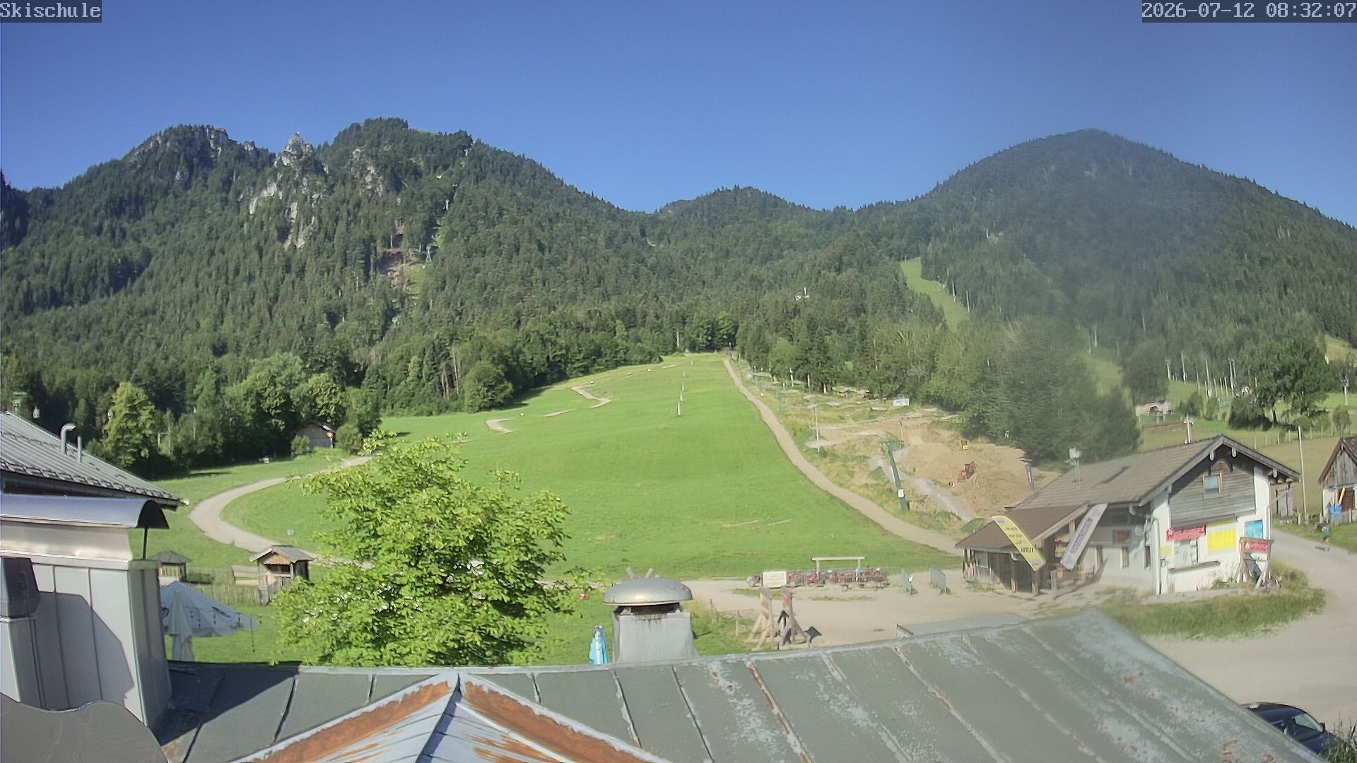 Archived image Webcam Streidlhang slope, Brauneck
