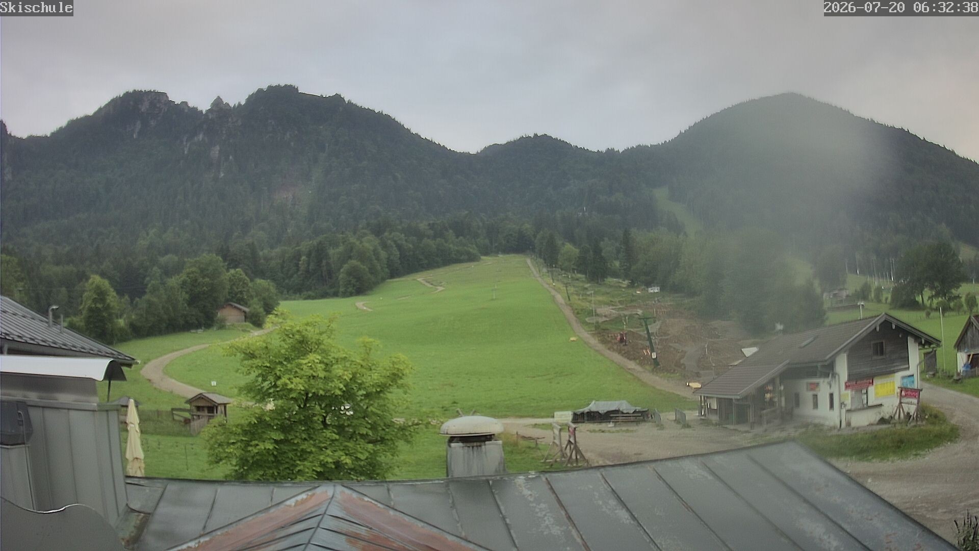 Archived image Webcam Streidlhang slope, Brauneck
