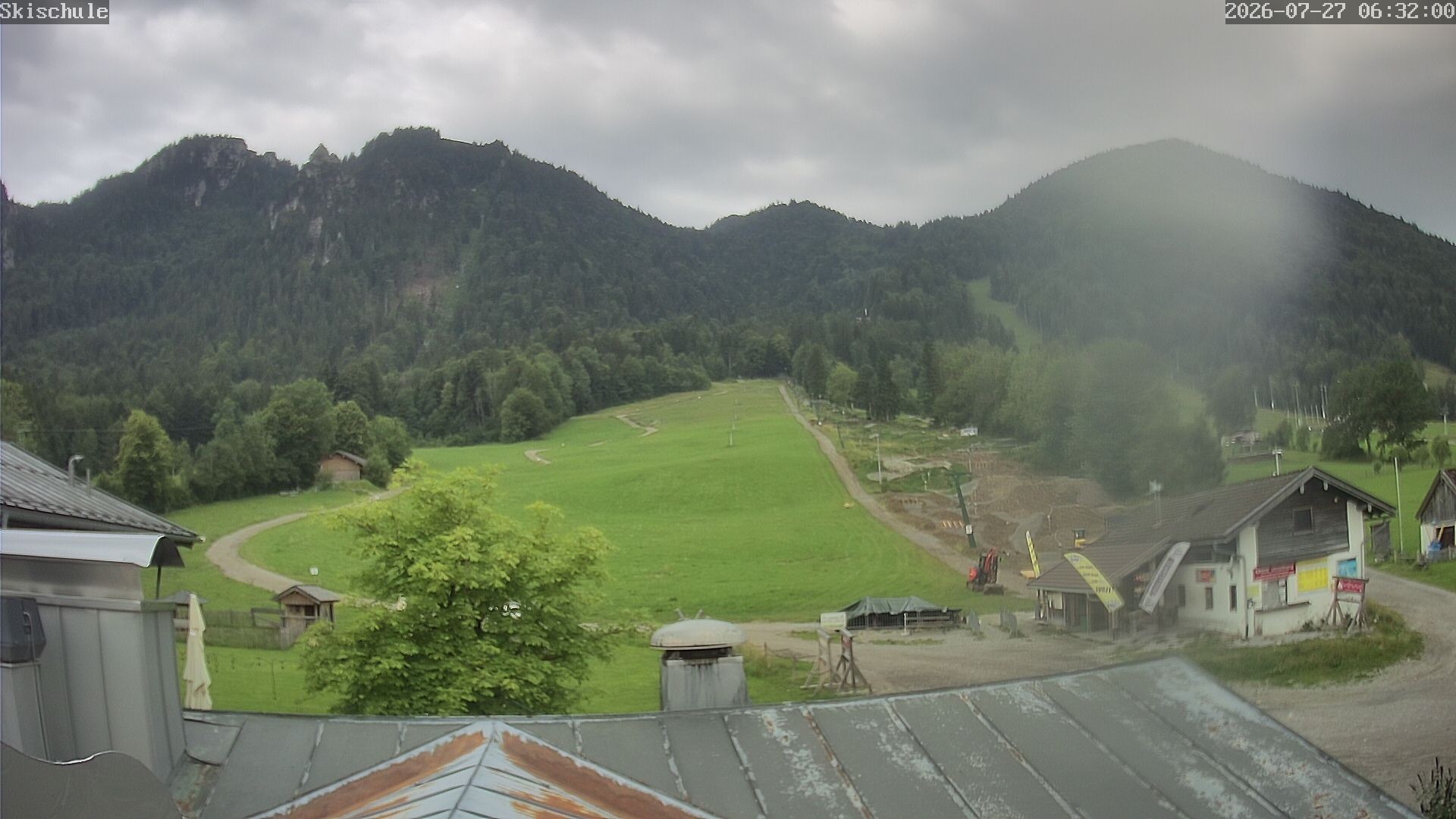 Archived image Webcam Streidlhang slope, Brauneck
