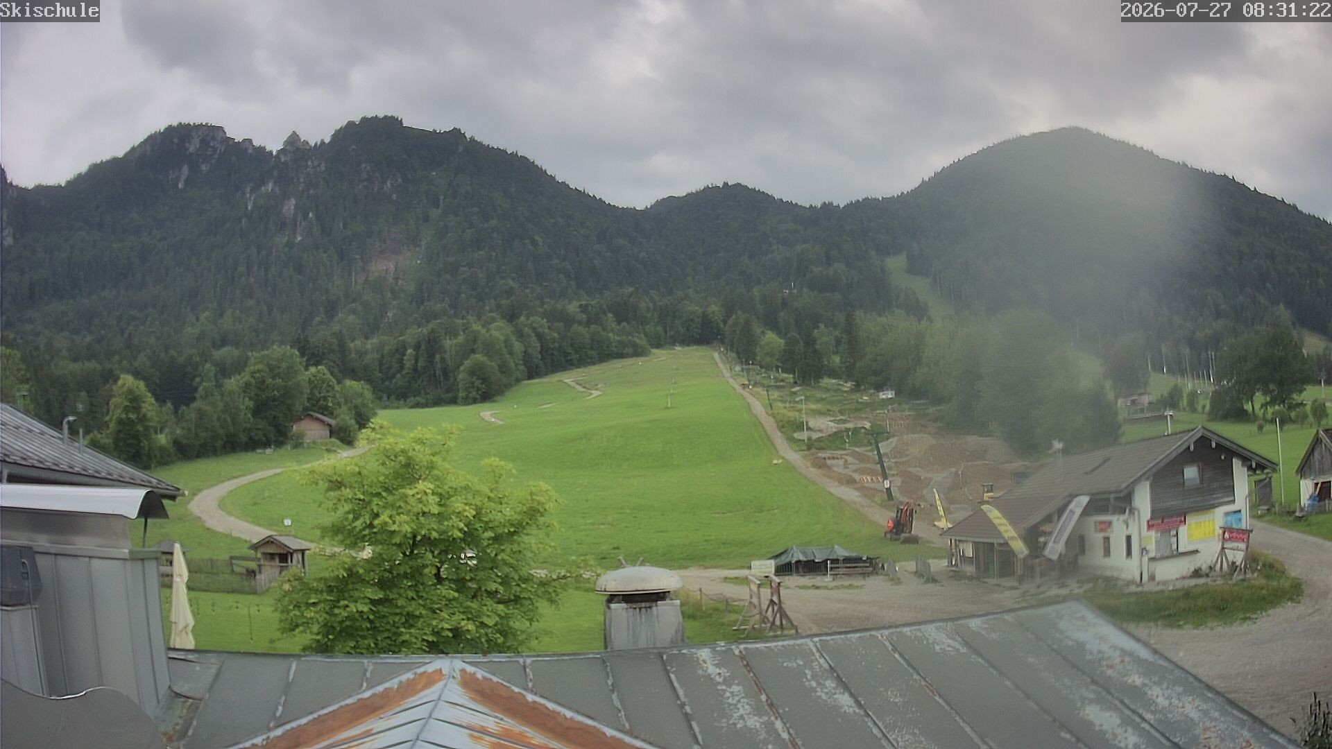 Archived image Webcam Streidlhang slope, Brauneck
