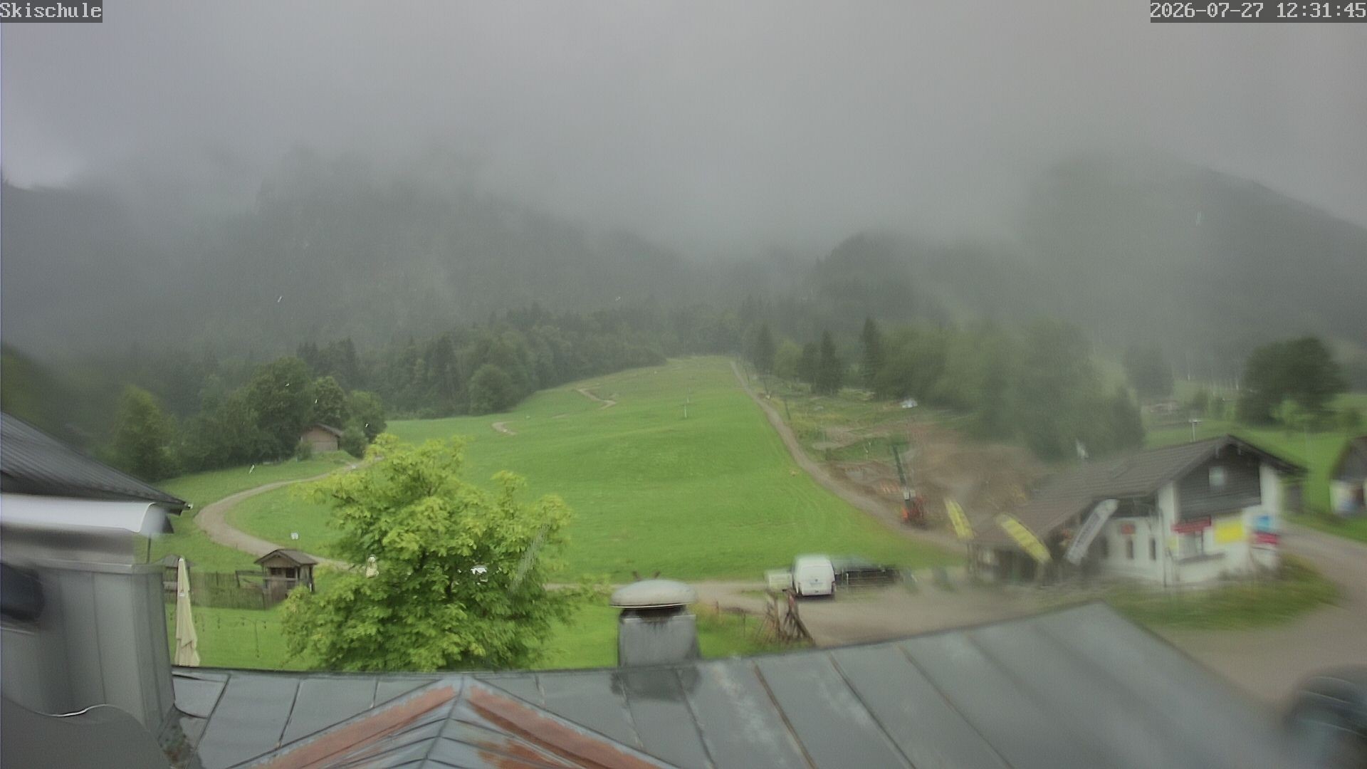 Archived image Webcam Streidlhang slope, Brauneck