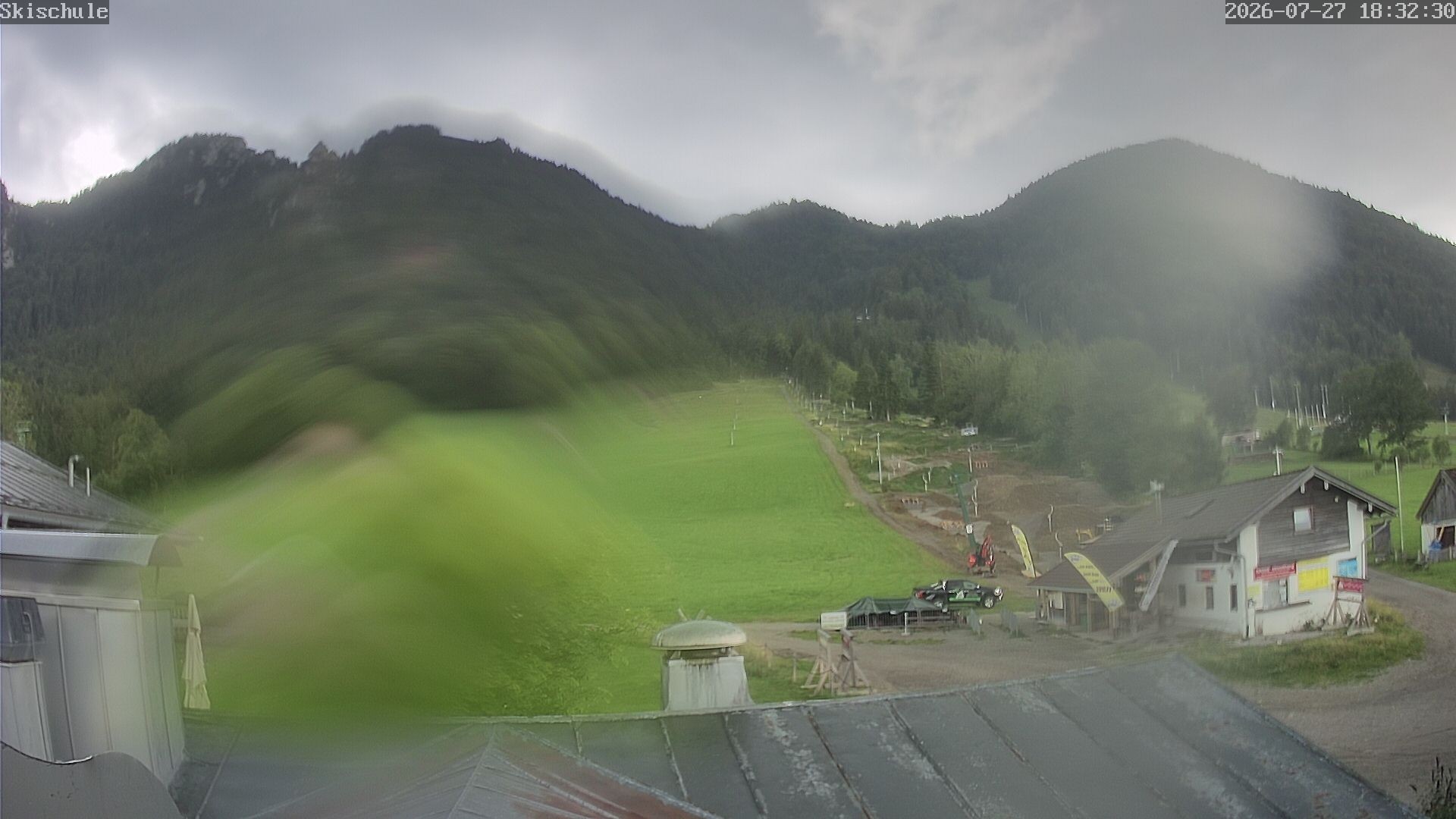 Archived image Webcam Streidlhang slope, Brauneck