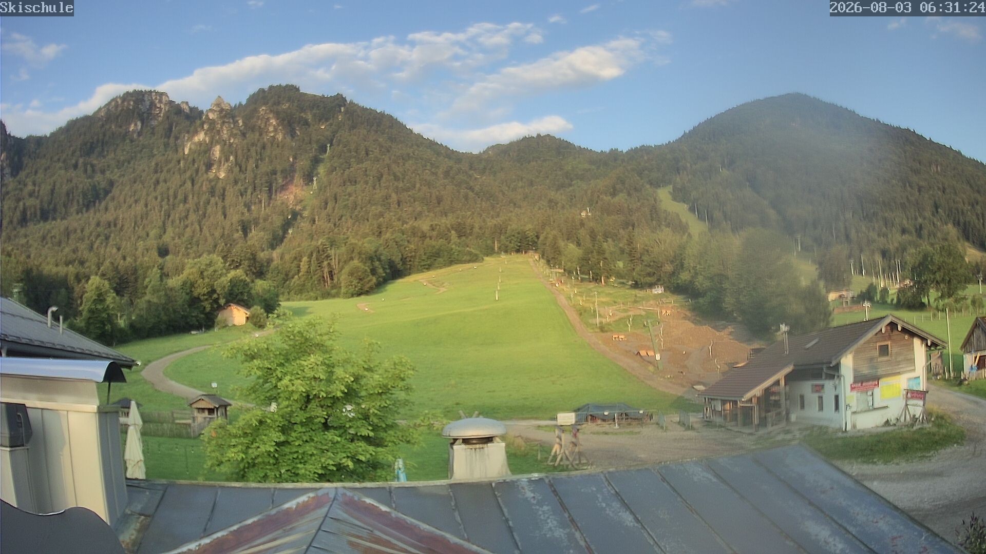Archived image Webcam Streidlhang slope, Brauneck