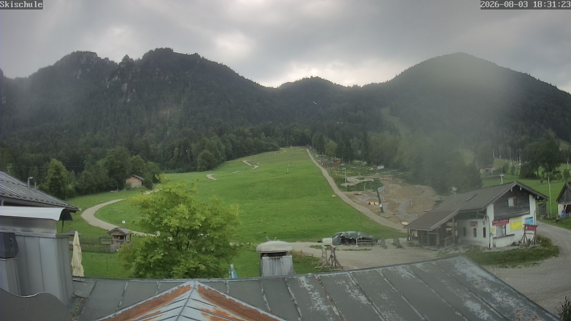 Archived image Webcam Streidlhang slope, Brauneck