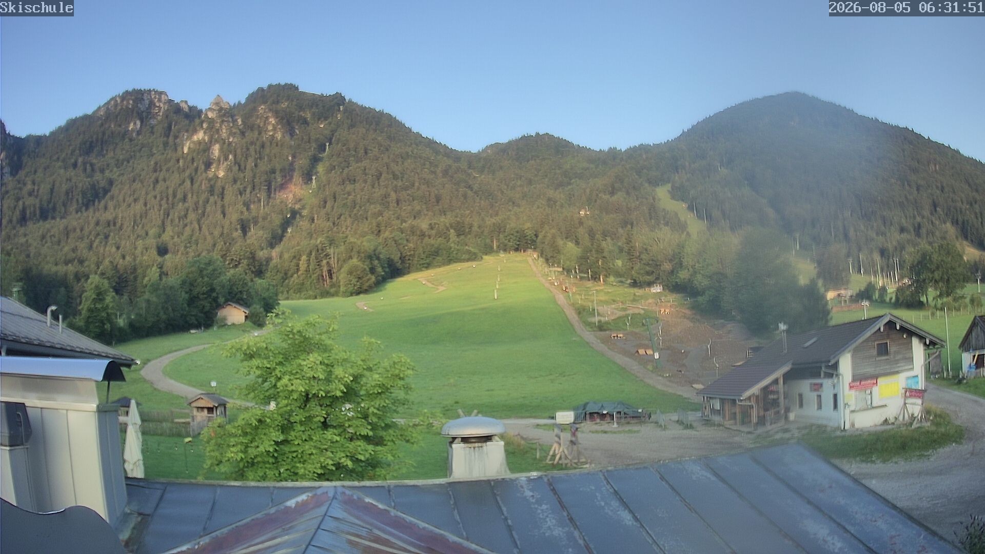 Archived image Webcam Streidlhang slope, Brauneck