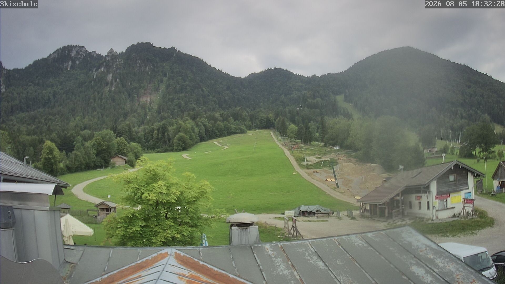 Archived image Webcam Streidlhang slope, Brauneck
