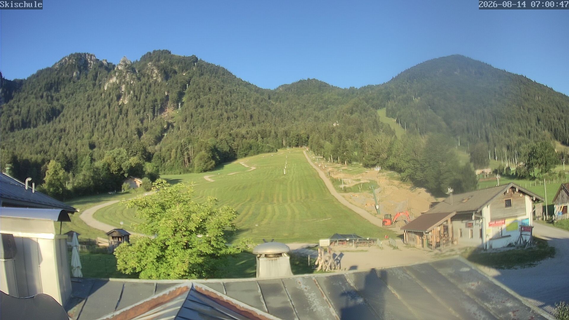 Archived image Webcam Streidlhang slope, Brauneck