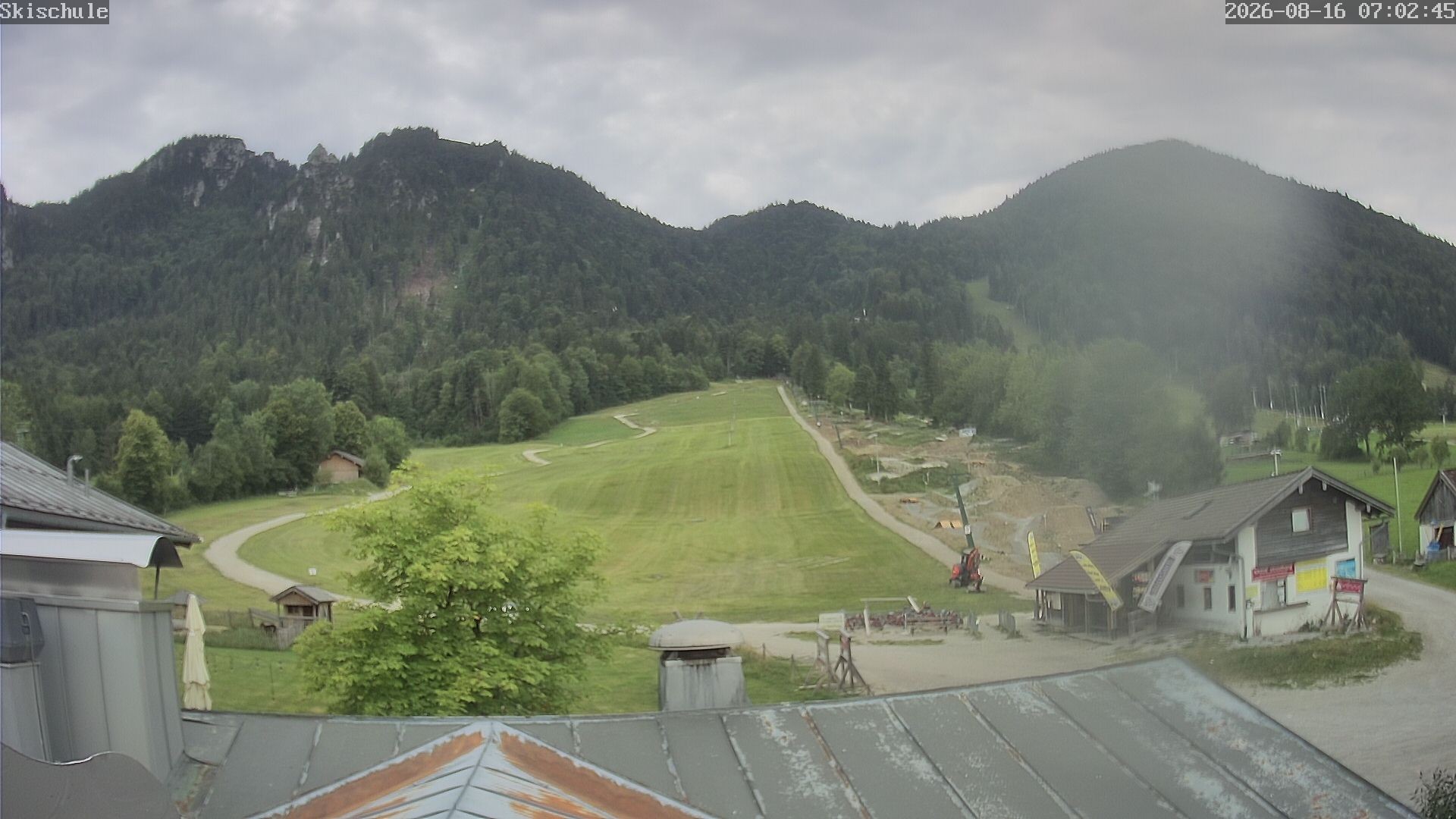 Archived image Webcam Streidlhang slope, Brauneck