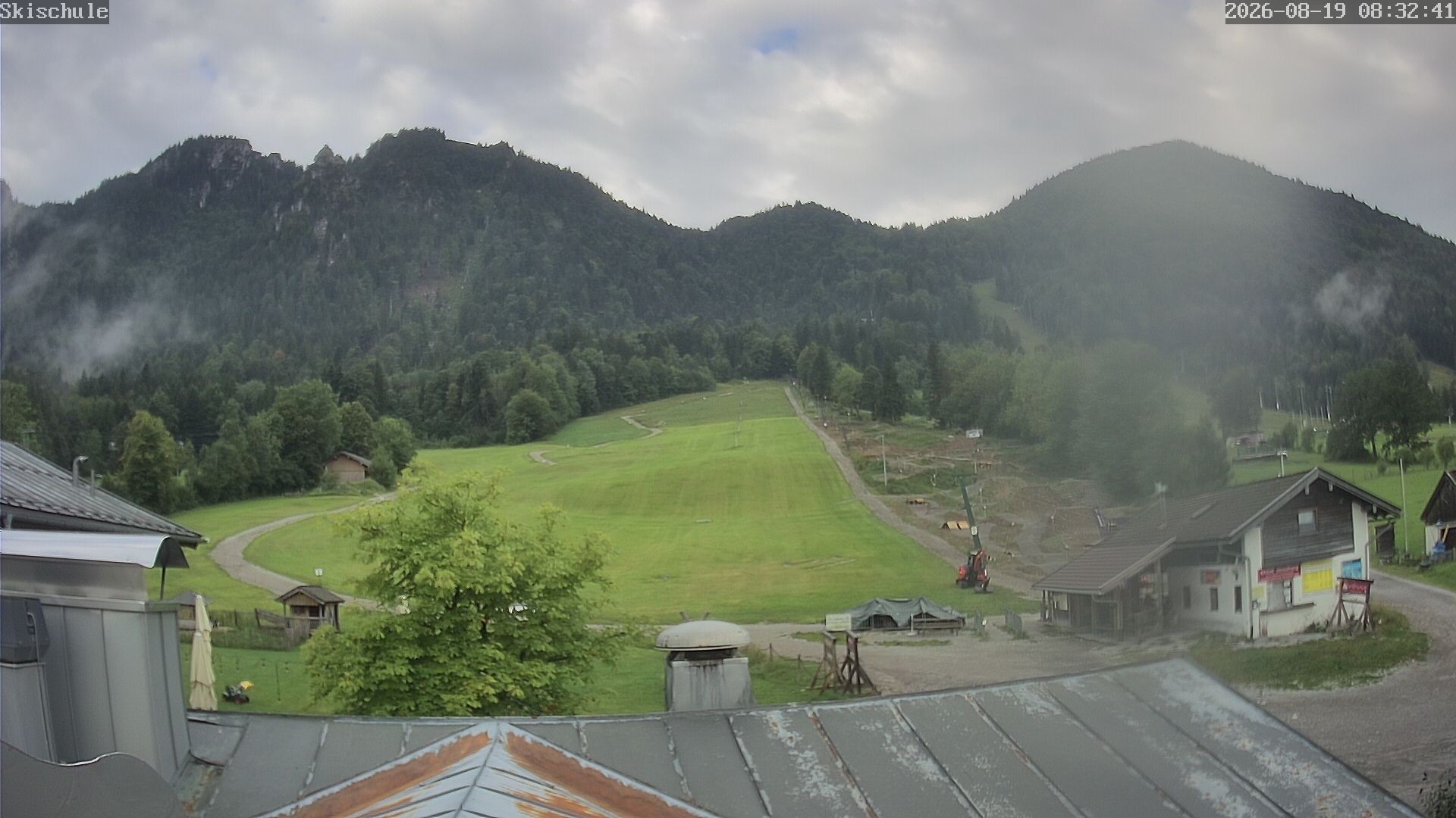 Archived image Webcam Streidlhang slope, Brauneck