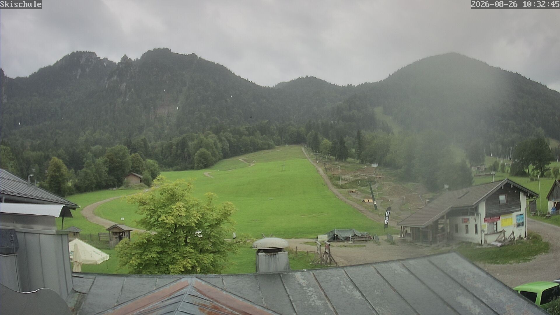 Archived image Webcam Streidlhang slope, Brauneck