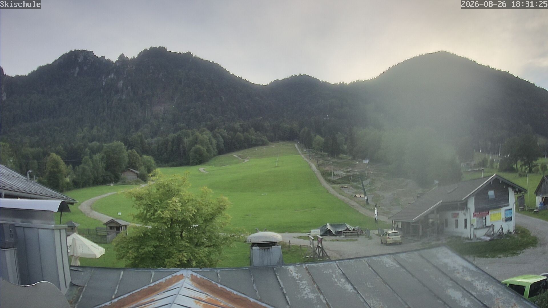 Archived image Webcam Streidlhang slope, Brauneck