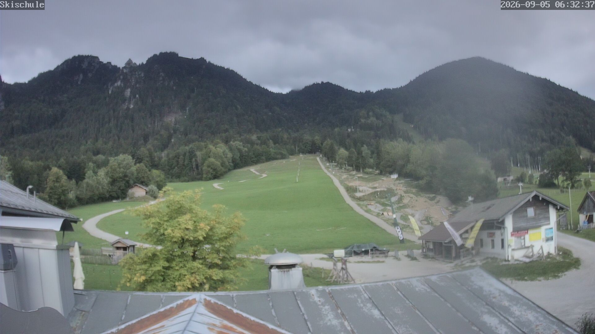 Archived image Webcam Streidlhang slope, Brauneck