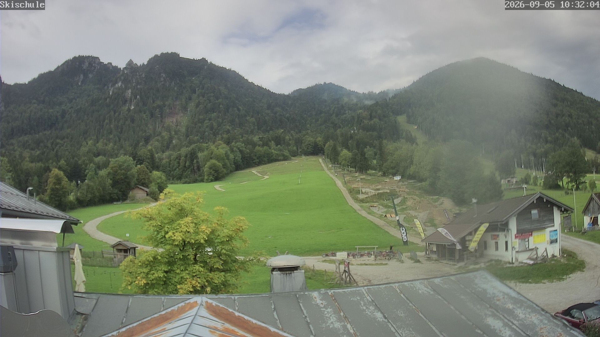 Archived image Webcam Streidlhang slope, Brauneck