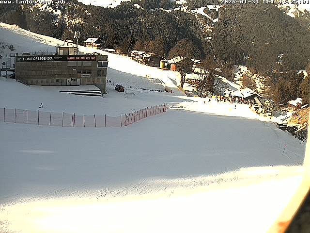 Archiv Foto Webcam Innerwengen: Zielraum Lauberhornrennen