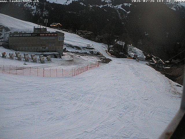 Archiv Foto Webcam Innerwengen: Zielraum Lauberhornrennen