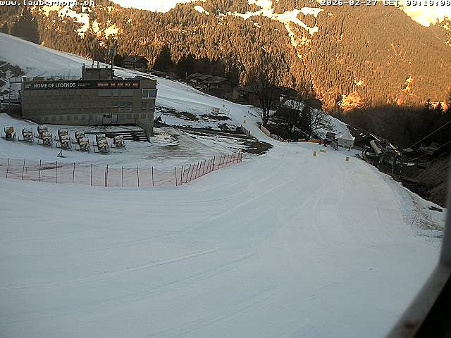 Archiv Foto Webcam Innerwengen: Zielraum Lauberhornrennen