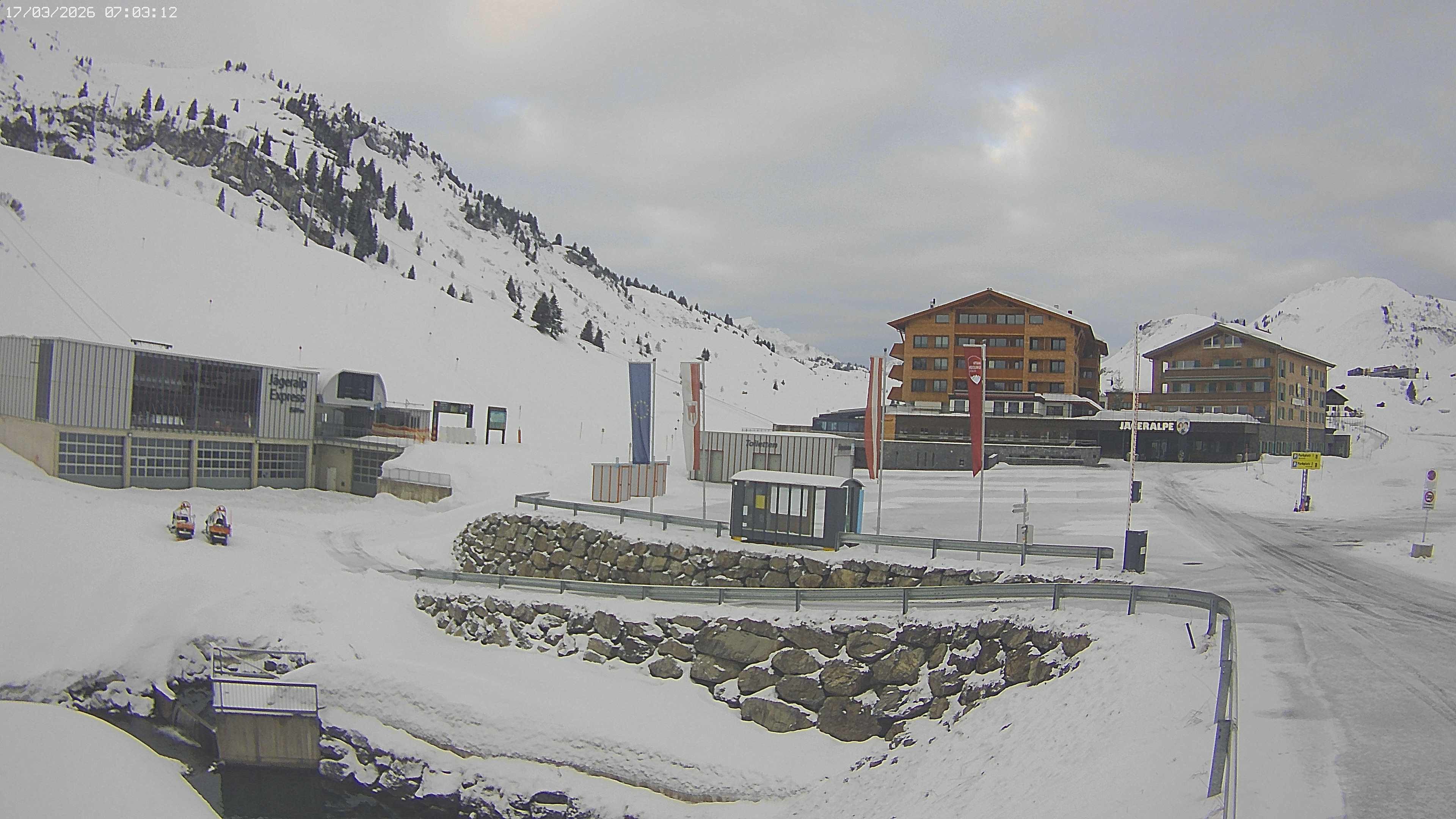 Archiv Foto Webcam Jägeralpe: Blick aufs Hotel