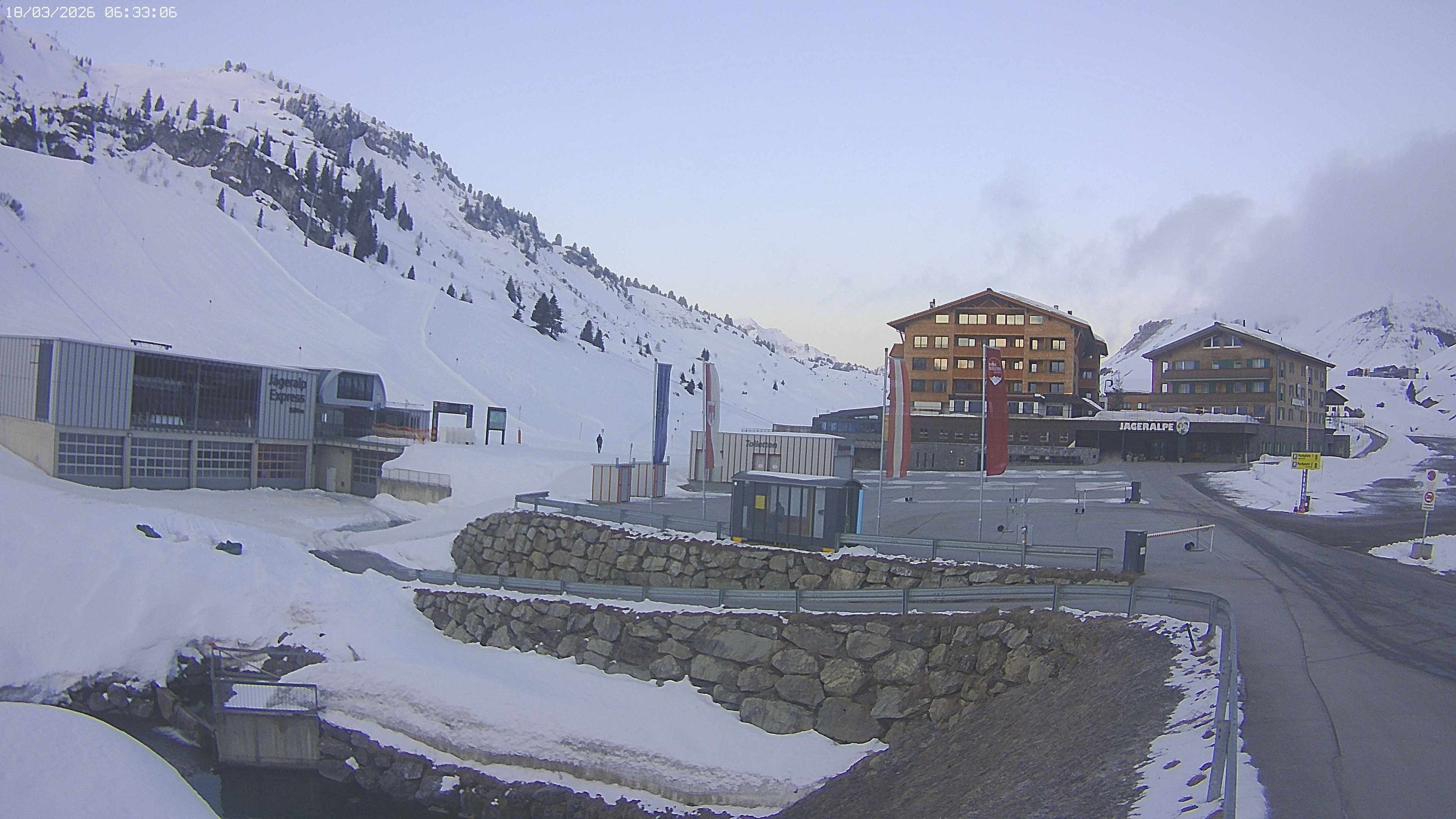 Archiv Foto Webcam Jägeralpe: Blick aufs Hotel