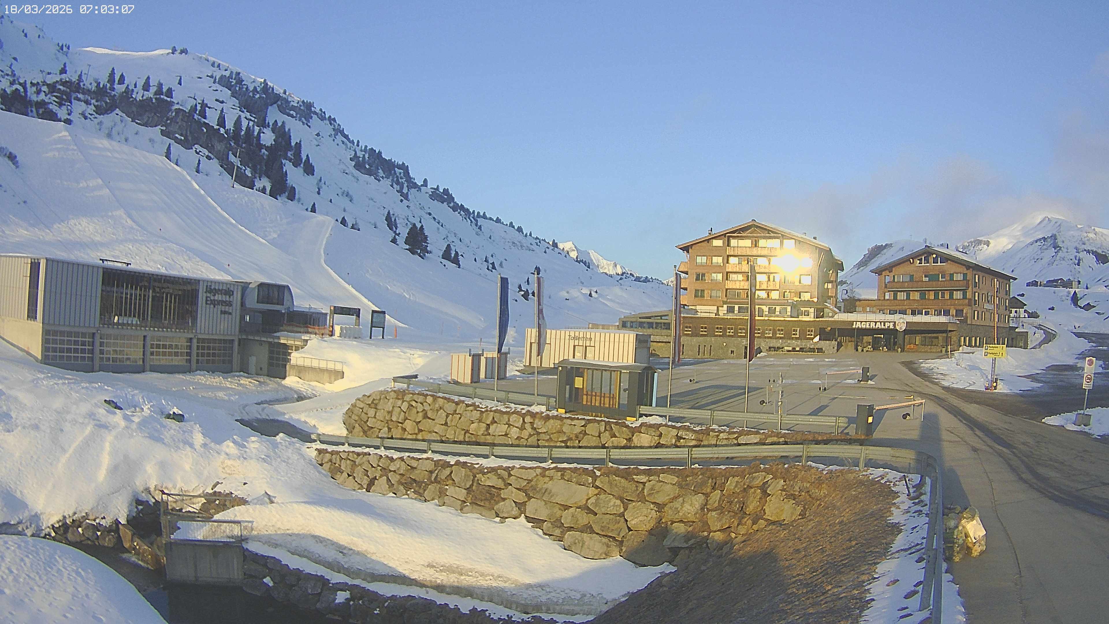 Archiv Foto Webcam Jägeralpe: Blick aufs Hotel