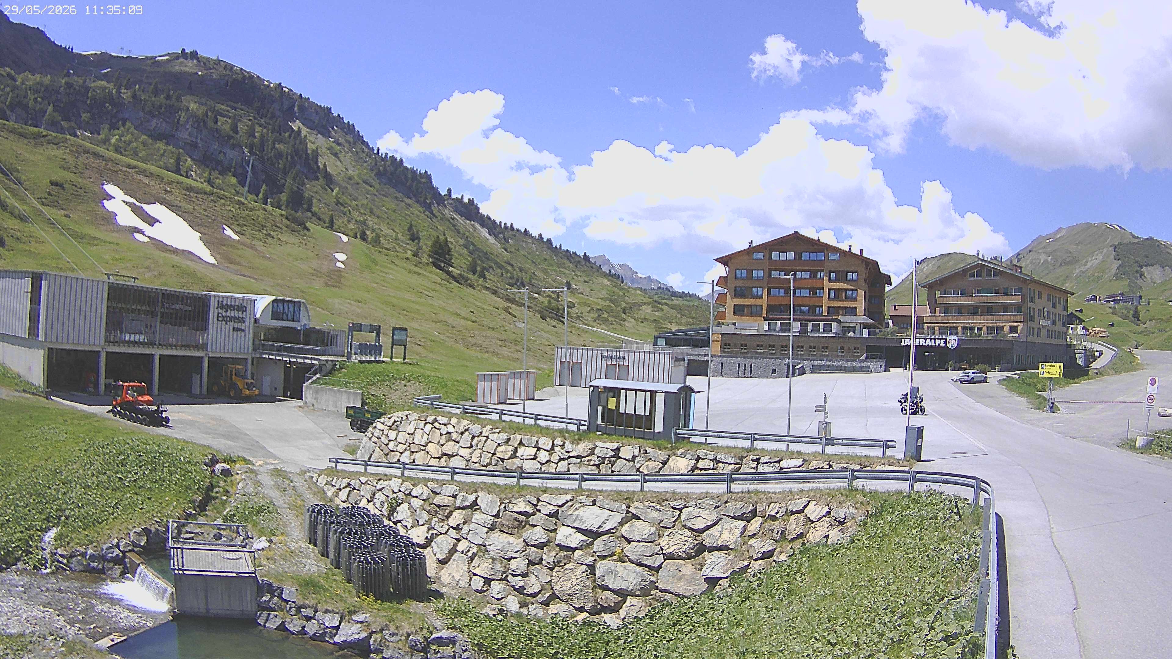 Archiv Foto Webcam Jägeralpe: Blick aufs Hotel