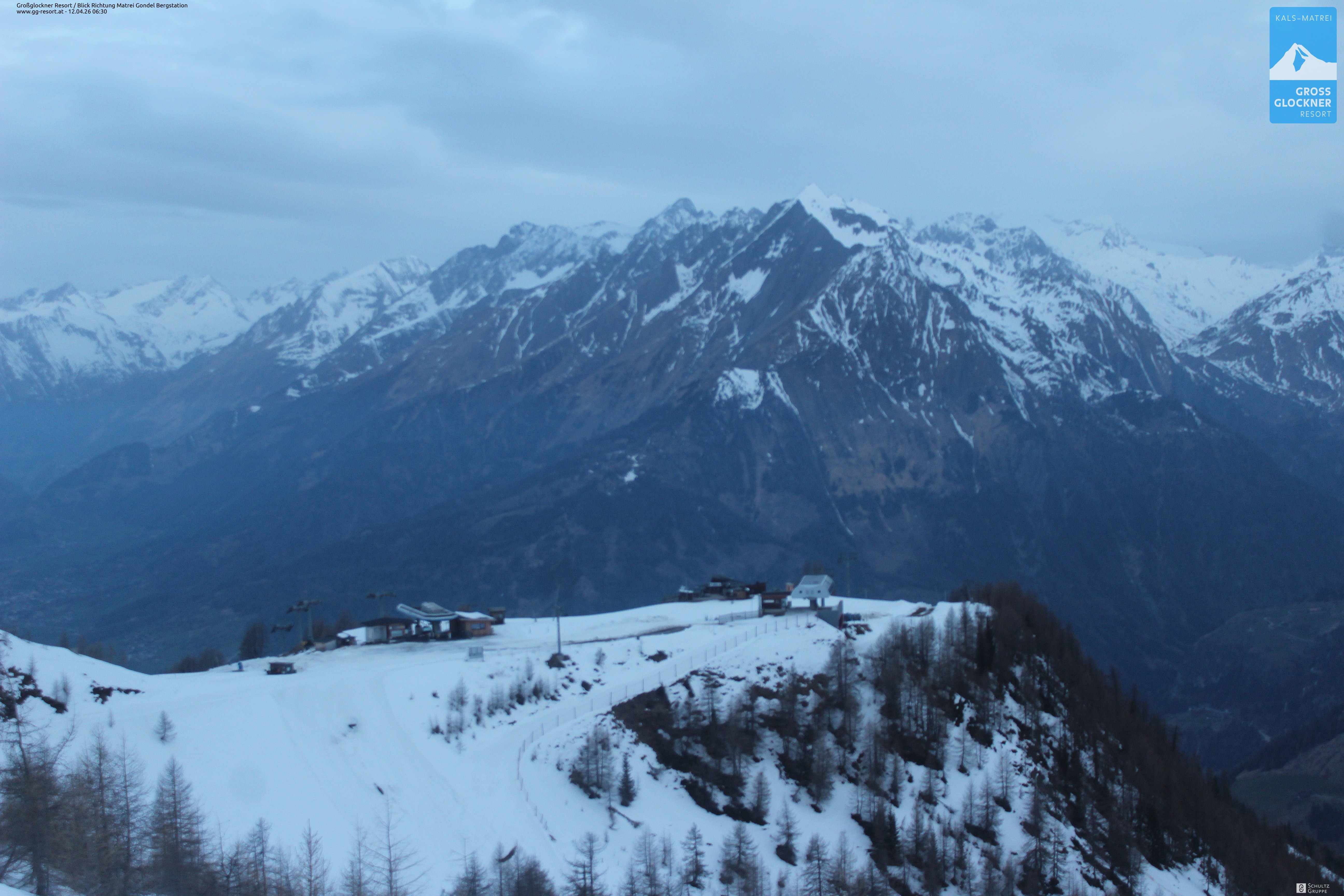 Archived image Webcam Goldried gondola top station