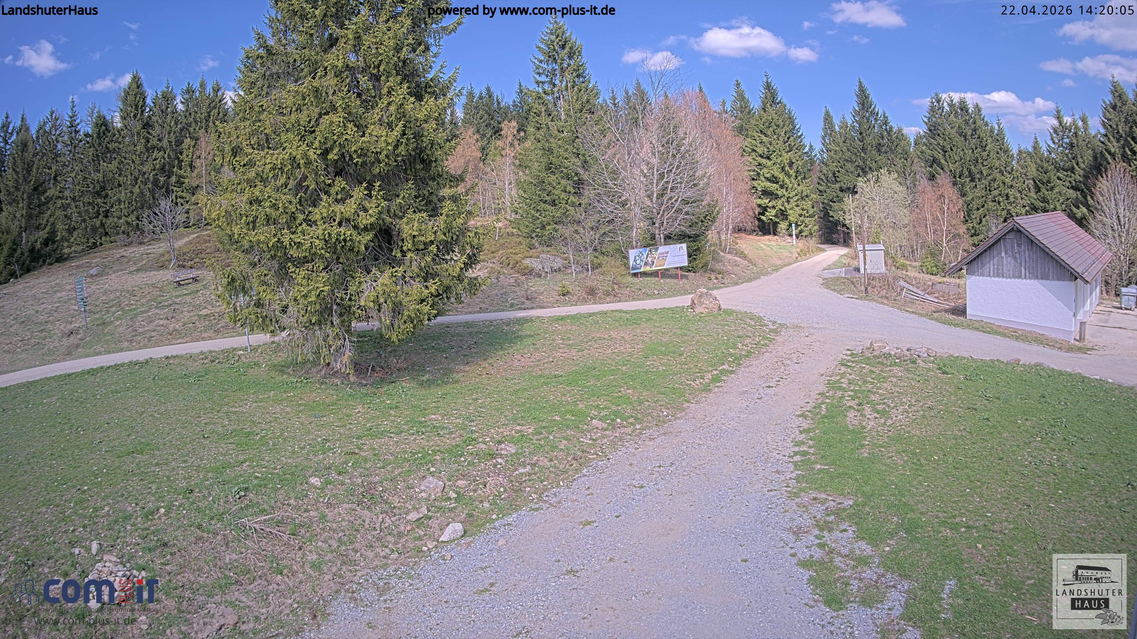 Archived image Webcam Mountain hut "Landshuter Haus"