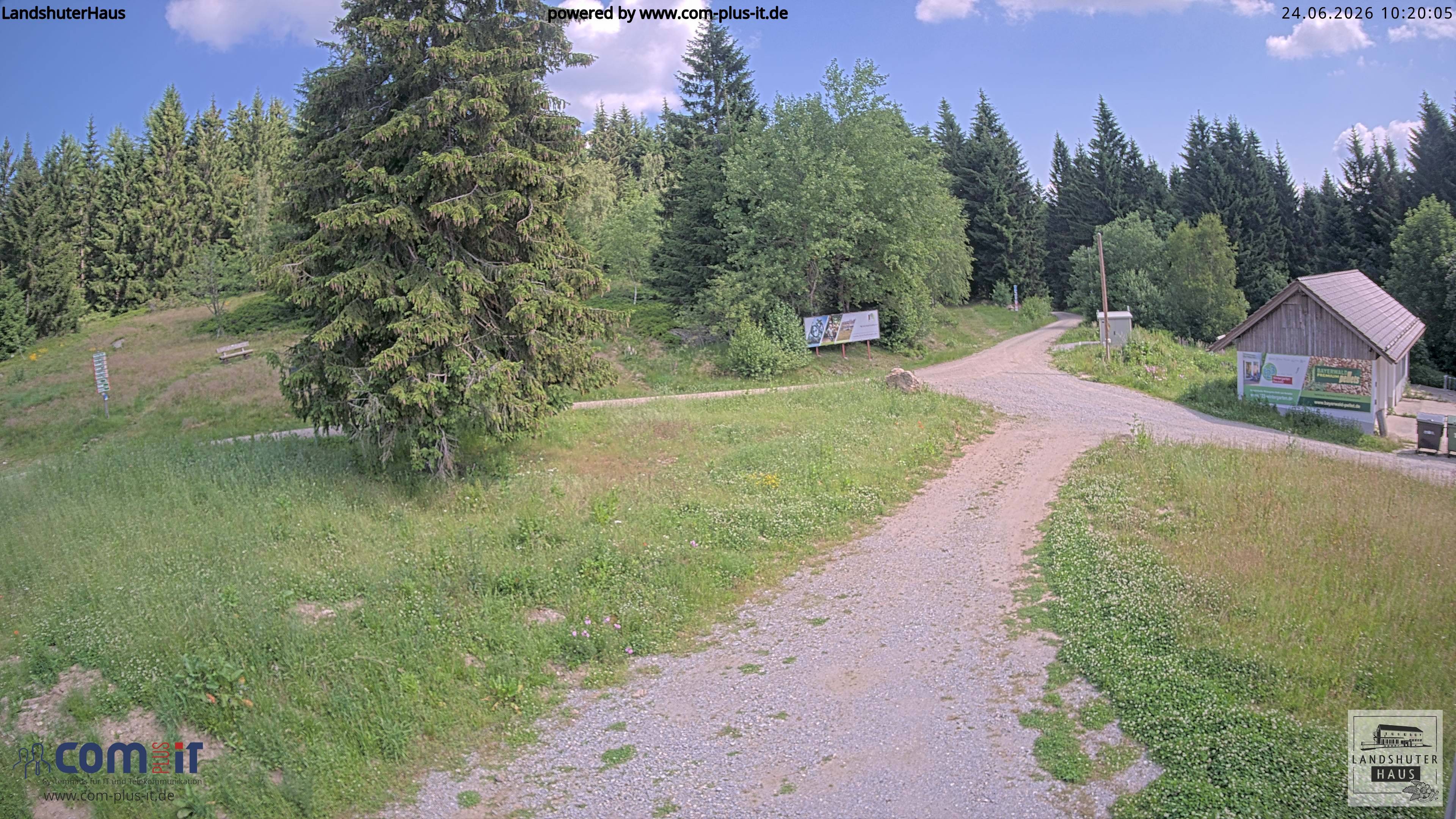 Archived image Webcam Mountain hut "Landshuter Haus"