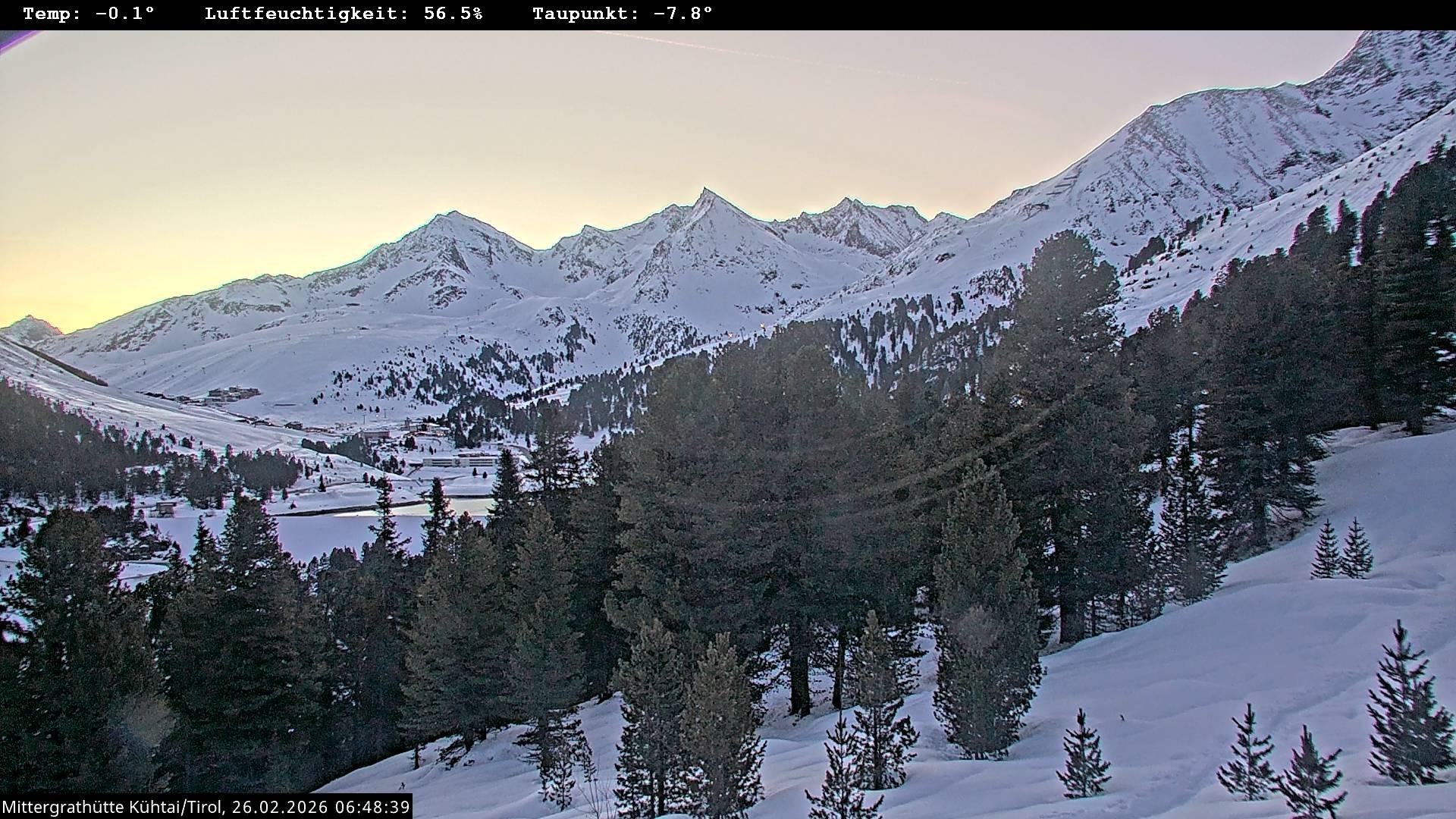 Archived image Webcam Mountain hut "Mittergrathütte", Tyrol