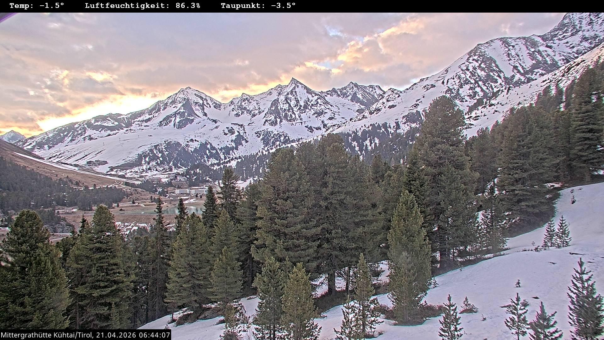 Archiv Foto Webcam Mittergrathütte in Tirol