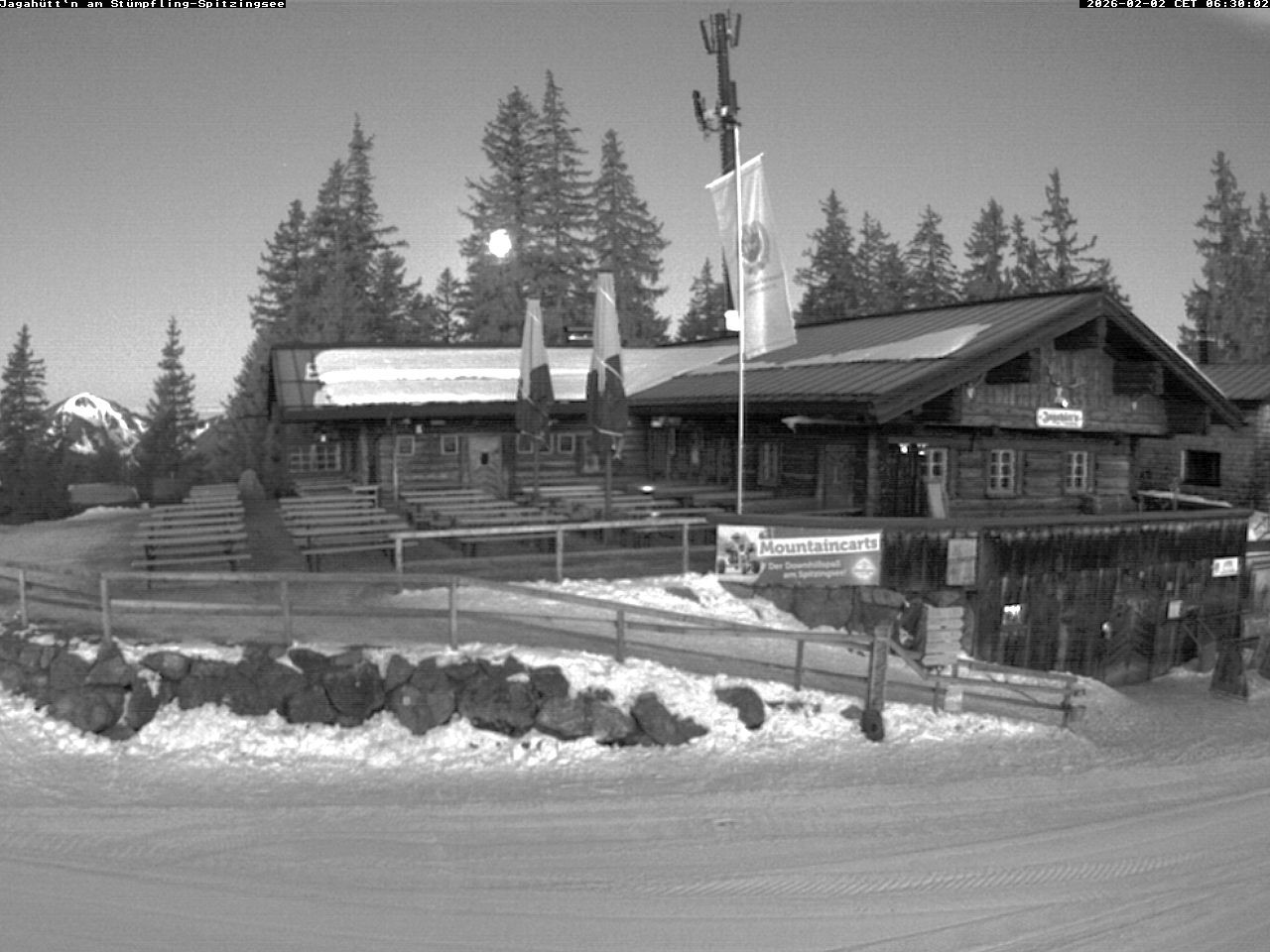 Archiv Foto Webcam Berghütte "Jagahüttn" auf dem Stümpfling