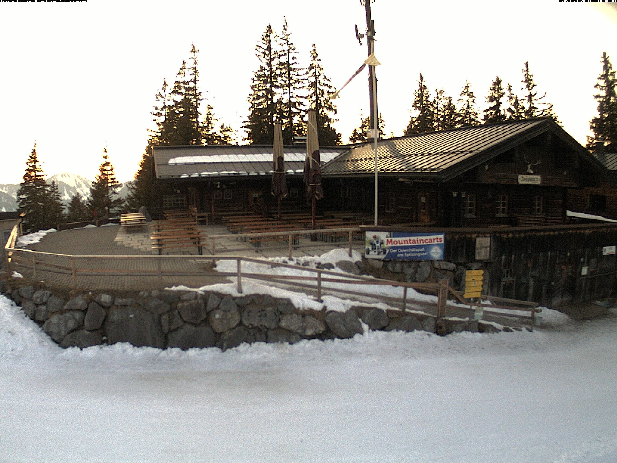 Archiv Foto Webcam Berghütte "Jagahüttn" auf dem Stümpfling