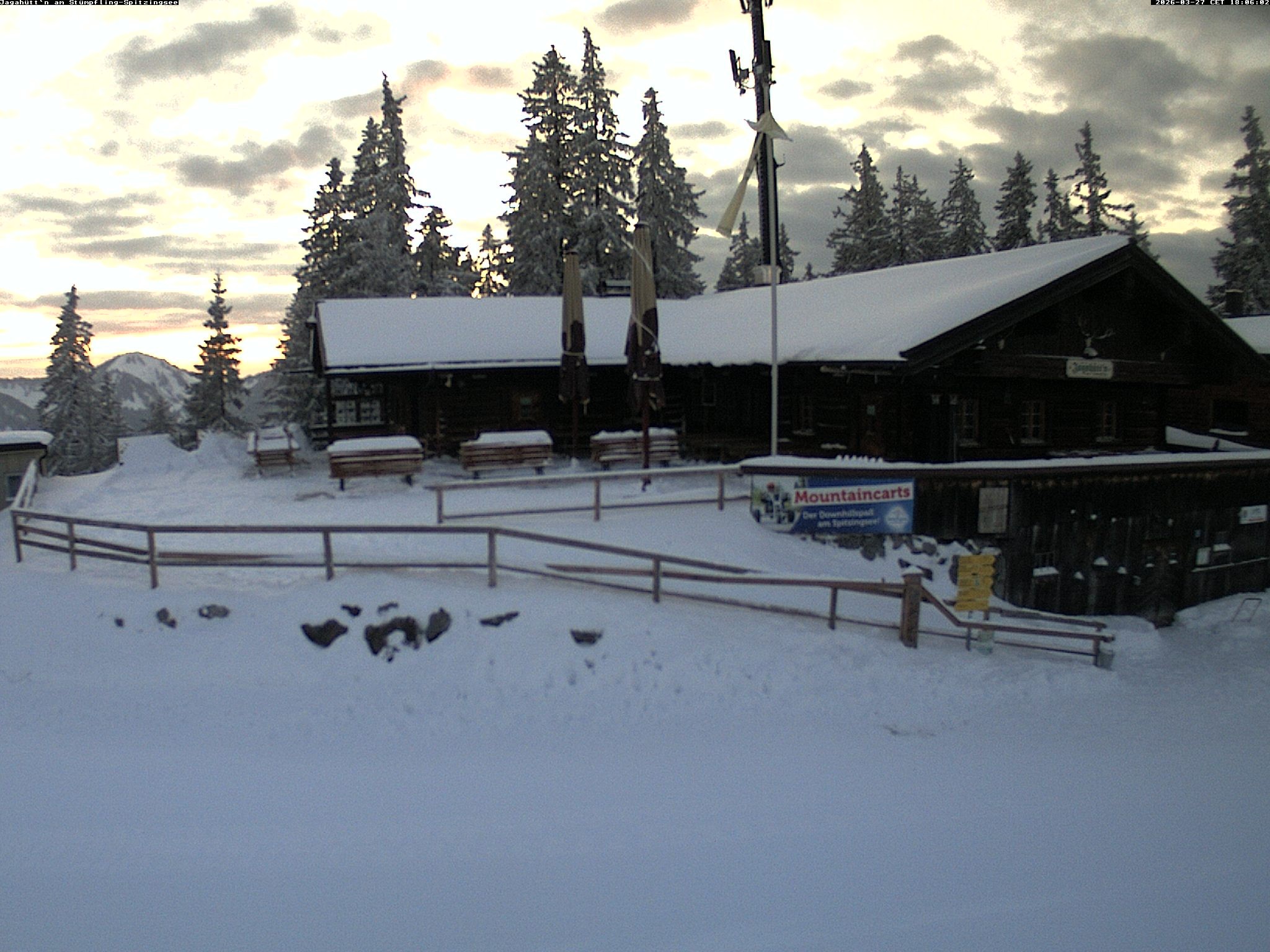 Archiv Foto Webcam Berghütte "Jagahüttn" auf dem Stümpfling