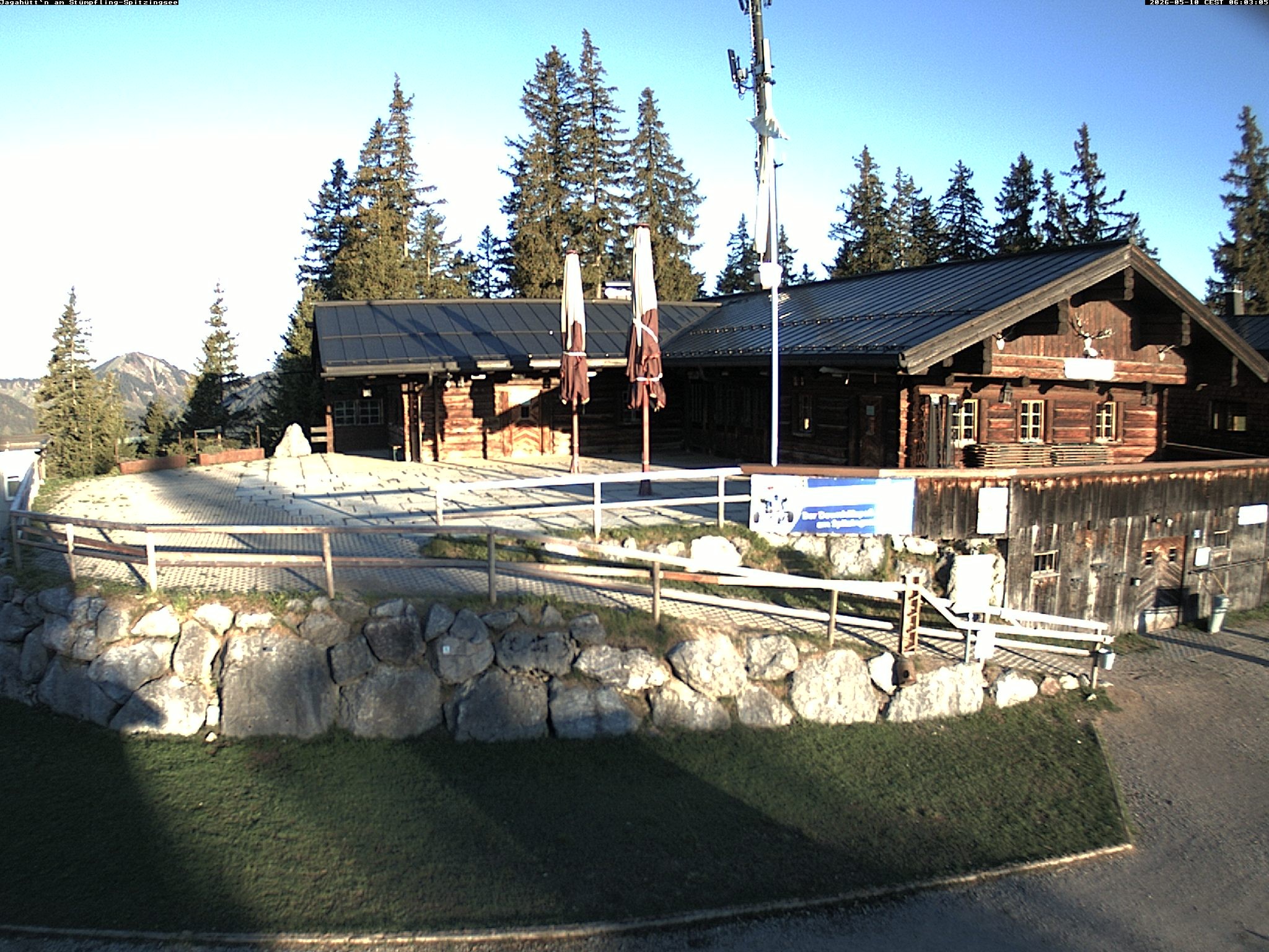 Archiv Foto Webcam Berghütte "Jagahüttn" auf dem Stümpfling
