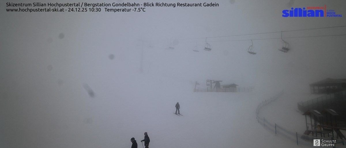 Archiv Foto Webcam Bergstation Gondelbahn in Sillian