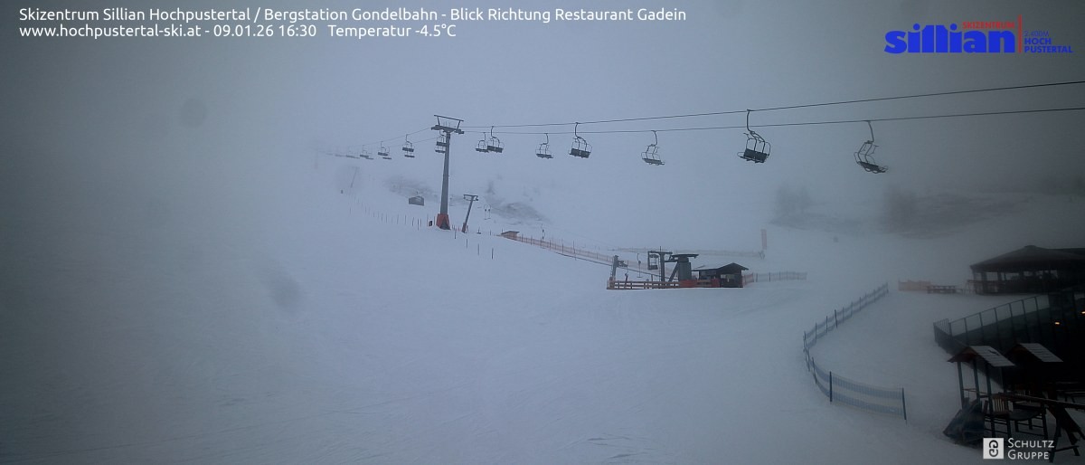 Archiv Foto Webcam Bergstation Gondelbahn in Sillian