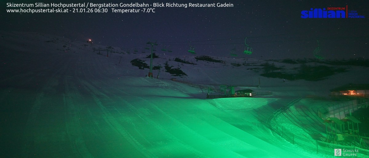 Archiv Foto Webcam Bergstation Gondelbahn in Sillian