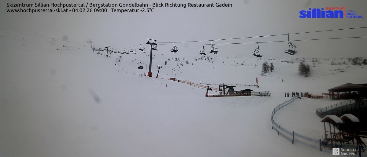 Archiv Foto Webcam Bergstation Gondelbahn in Sillian