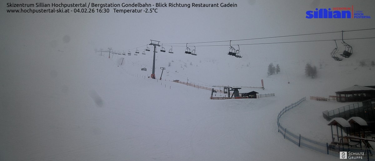 Archiv Foto Webcam Bergstation Gondelbahn in Sillian