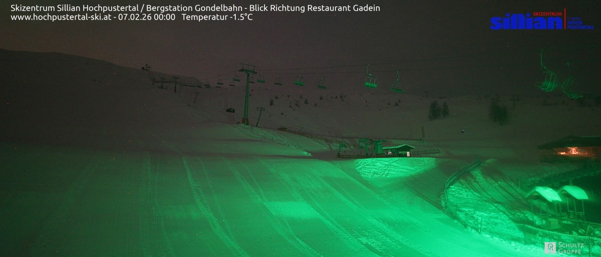 Archiv Foto Webcam Bergstation Gondelbahn in Sillian