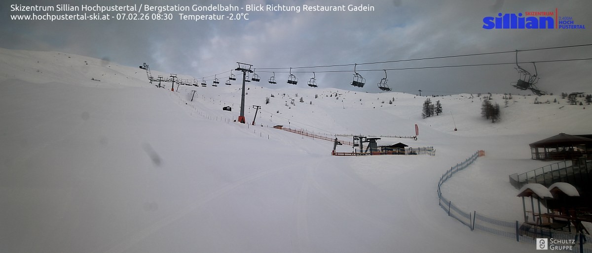 Archiv Foto Webcam Bergstation Gondelbahn in Sillian
