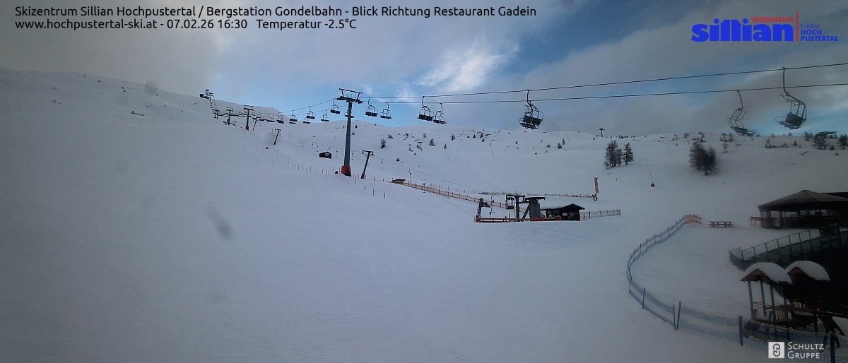 Archiv Foto Webcam Bergstation Gondelbahn in Sillian