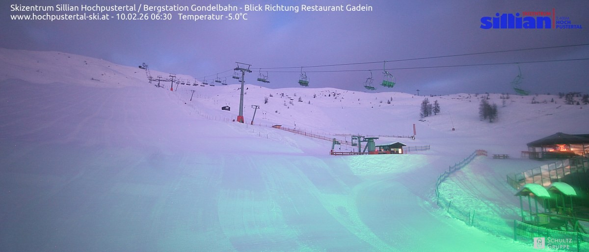 Archiv Foto Webcam Bergstation Gondelbahn in Sillian