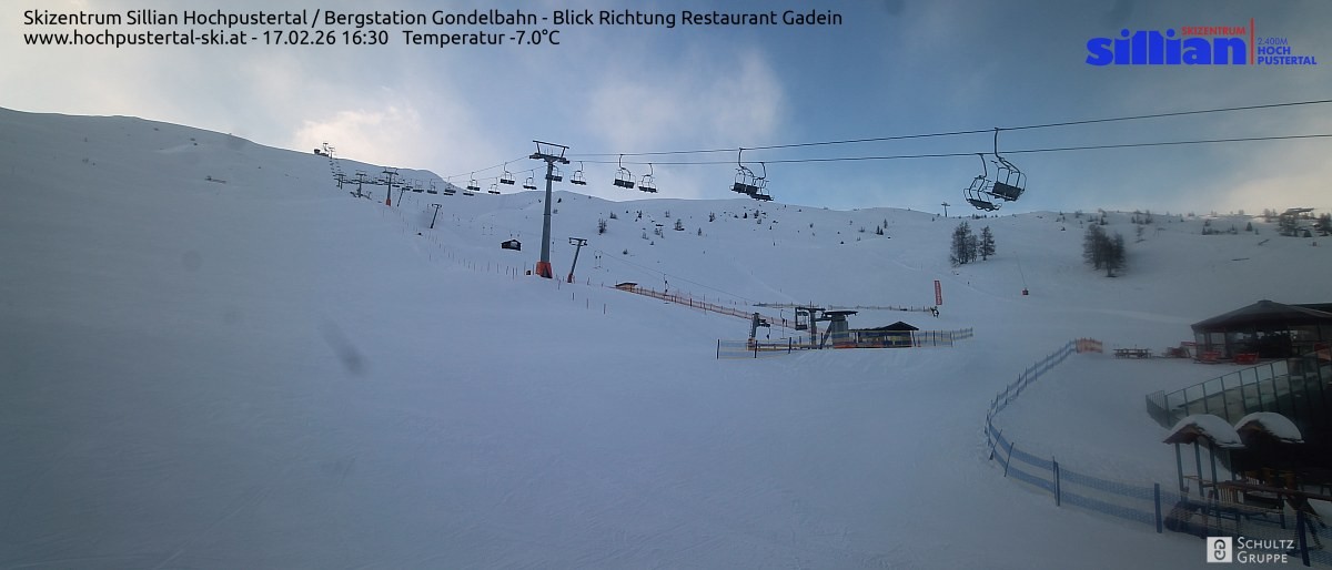 Archiv Foto Webcam Bergstation Gondelbahn in Sillian