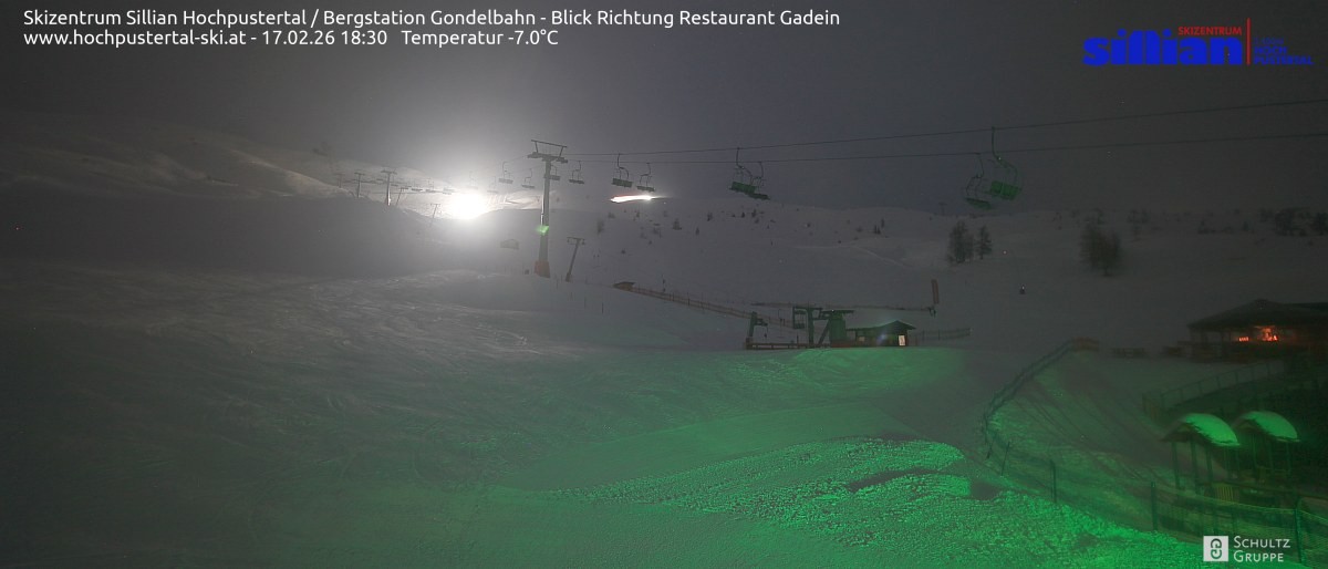 Archiv Foto Webcam Bergstation Gondelbahn in Sillian