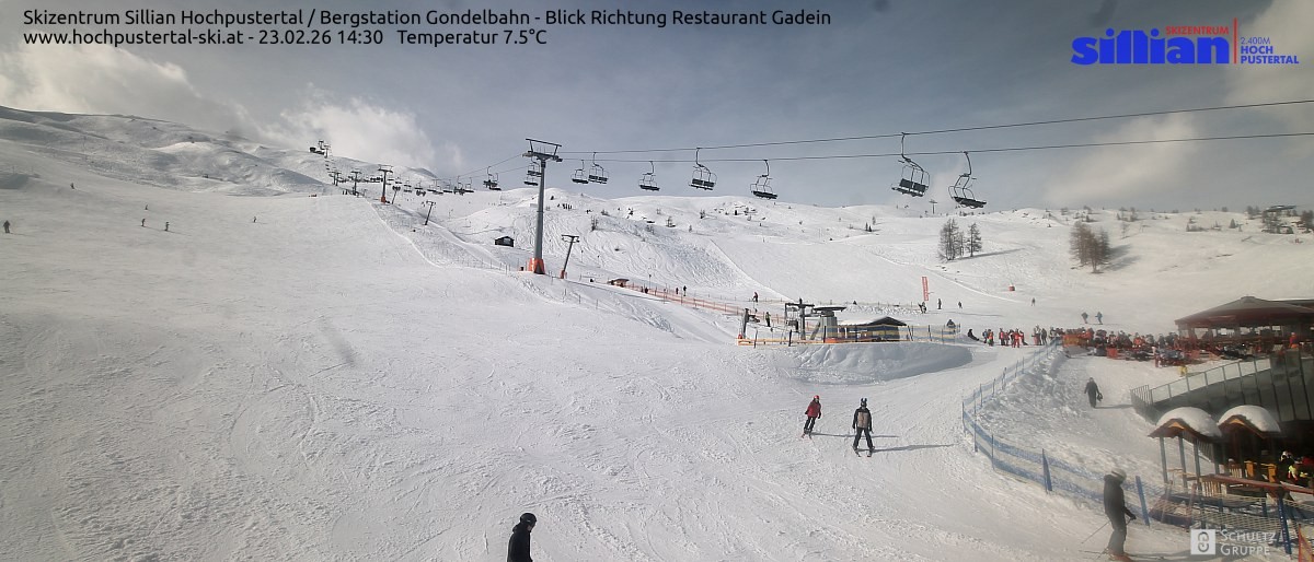 Archiv Foto Webcam Bergstation Gondelbahn in Sillian