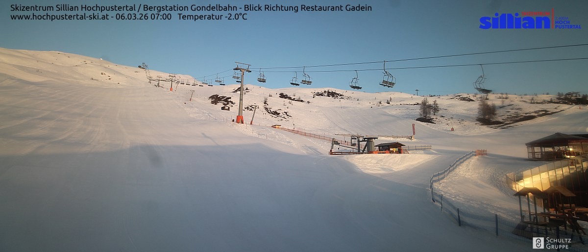 Archiv Foto Webcam Bergstation Gondelbahn in Sillian