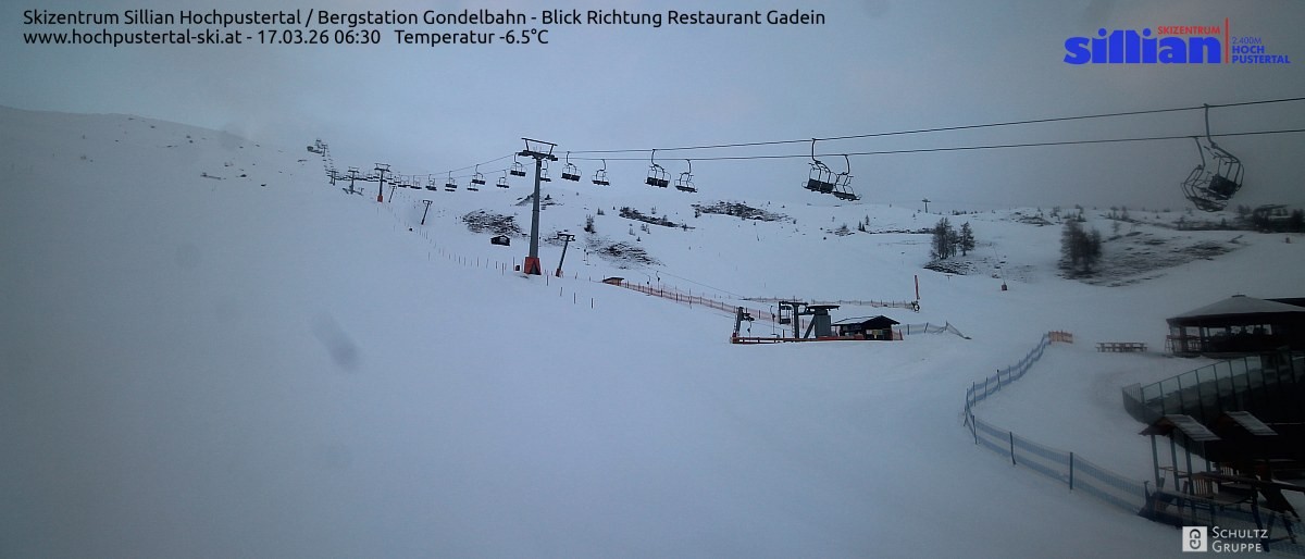 Archiv Foto Webcam Bergstation Gondelbahn in Sillian